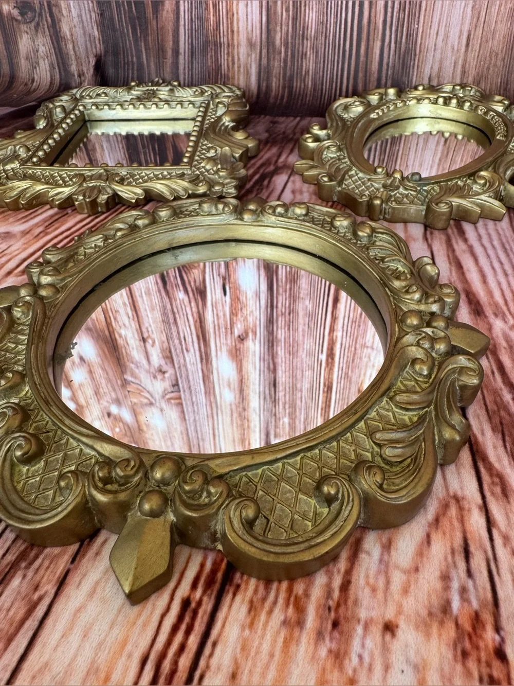 N/A gold resin